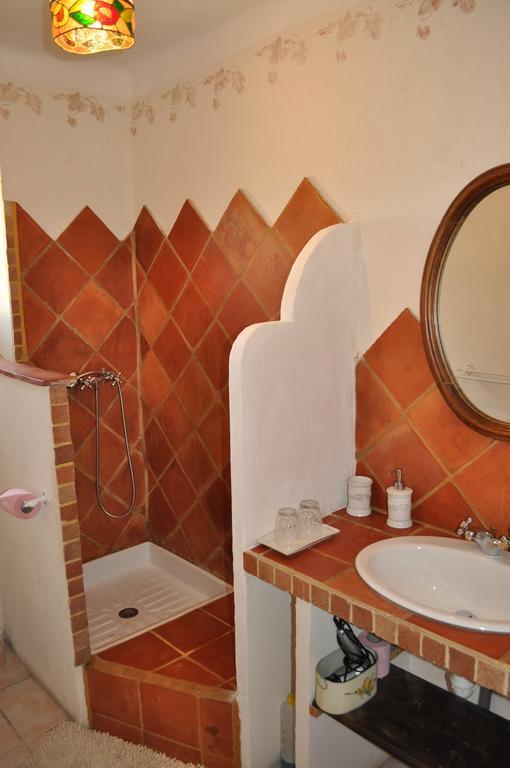 La Ribeyrette Bed & Breakfast Chamborigaud Rom bilde